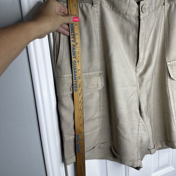 Soft Surroundings Cargo Shorts Taupe Khaki Tan Weightless Blend Cuffed 1x - Picture 7 of 12